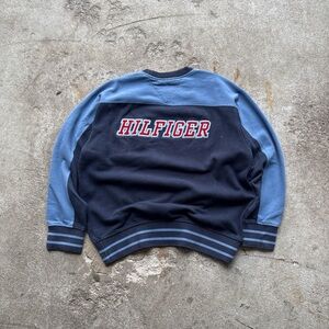 Tommy Hilfiger Men's Blue and Navy Crewneck Sweater